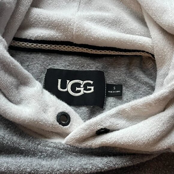 UGG Hoodie Womens Small Gray & White Cotton Fuzzy Winter Pullover - Picture 3 of 8